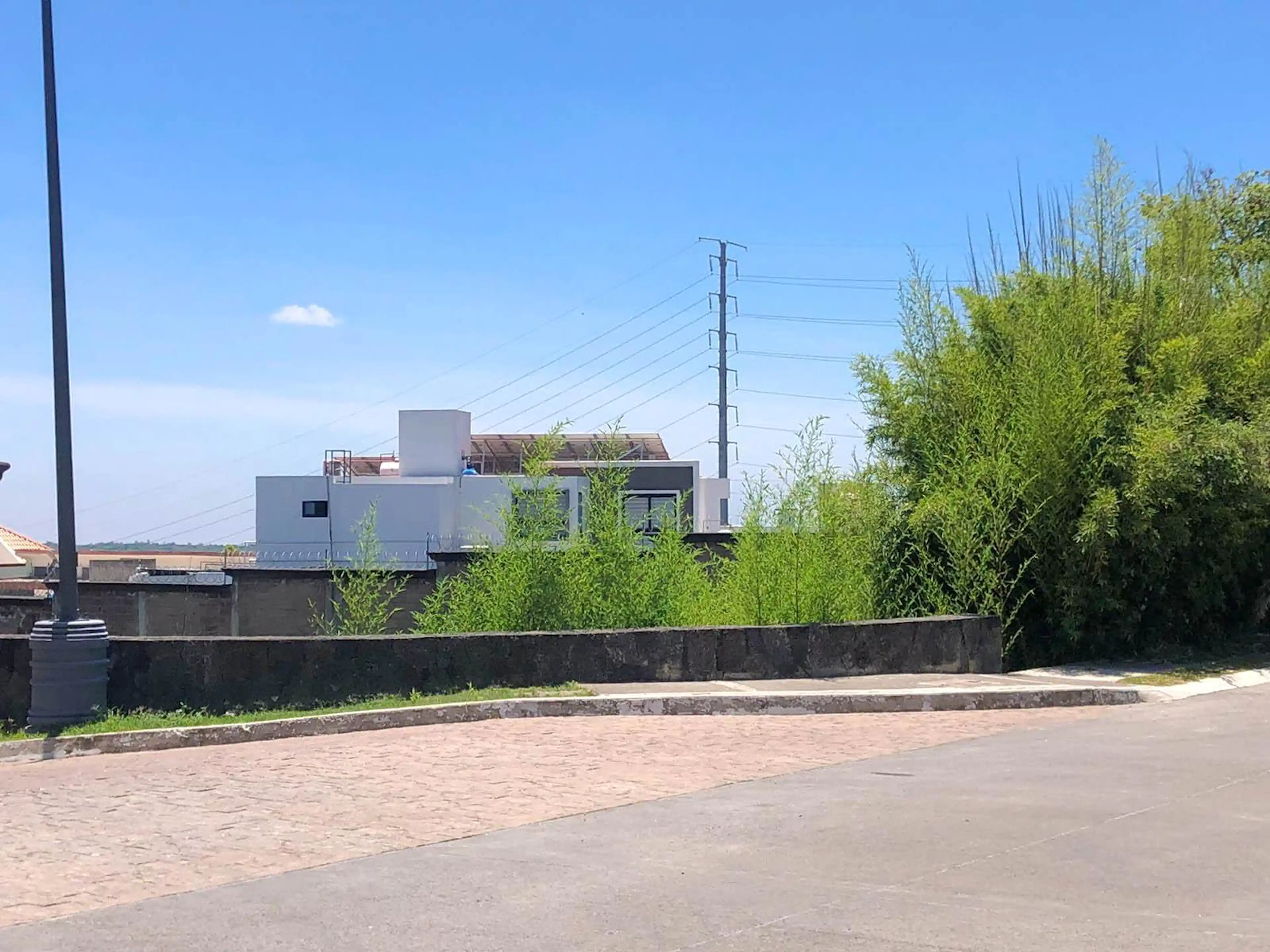 Terreno con Uso de suelo Comercial en Venta en Cumbres Animas