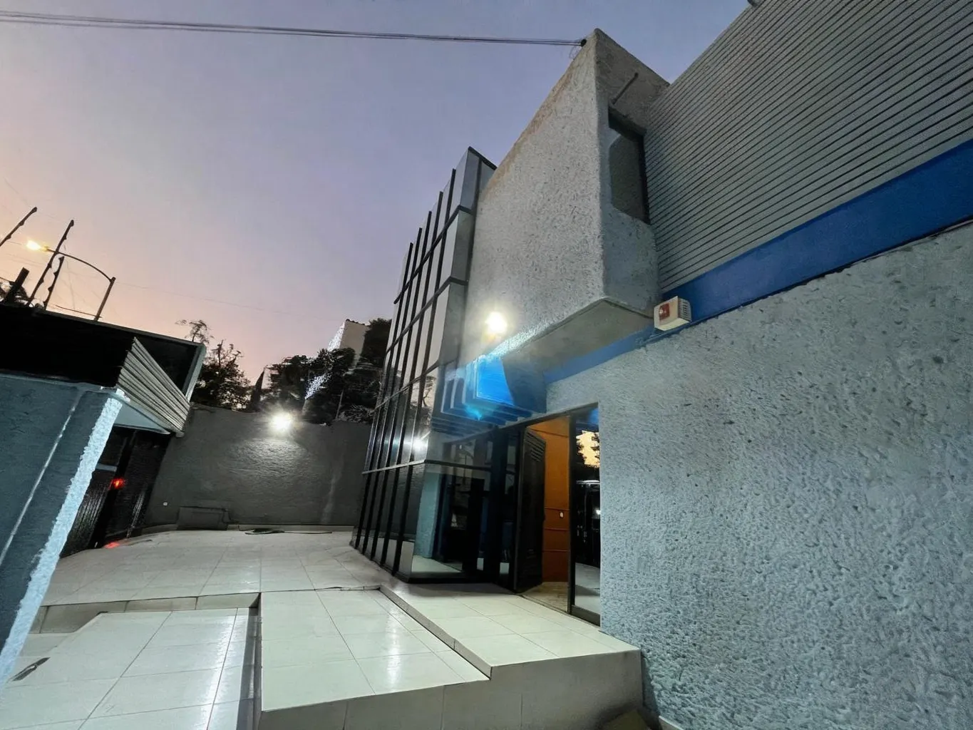 Local Comercial Spot2
