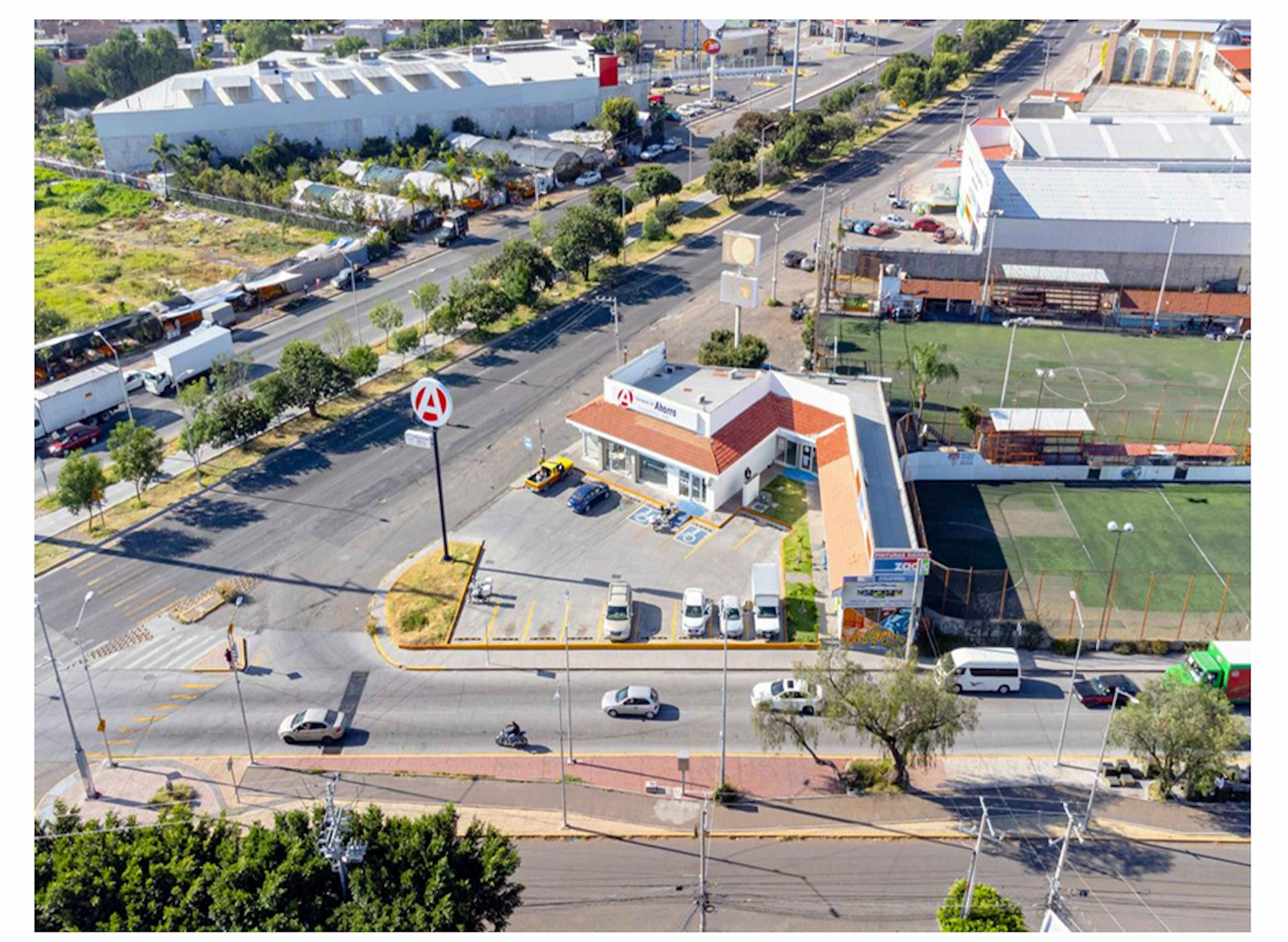 Eje Nor-poniente Manuel J. Clouthier 4001