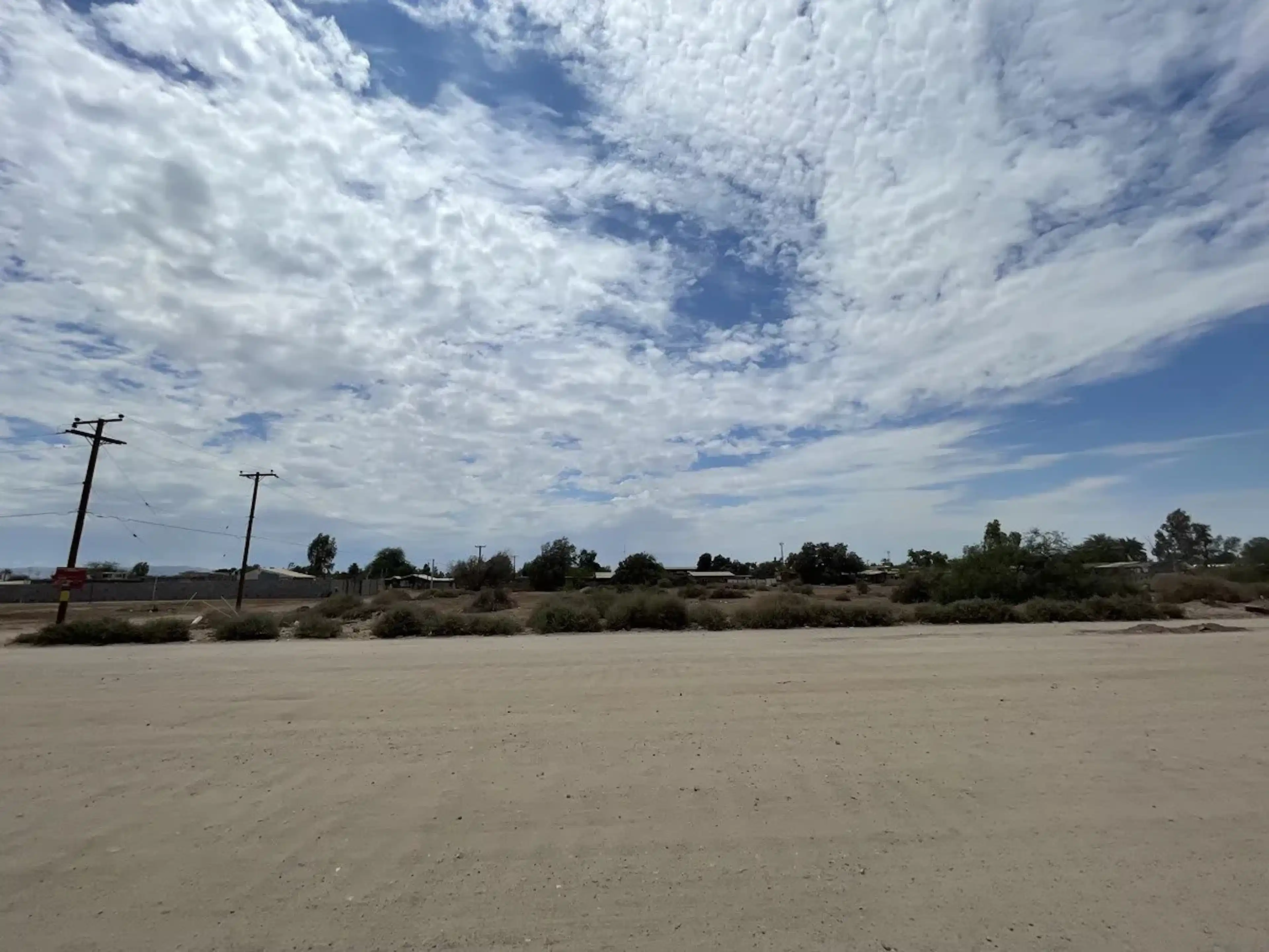 SE VENDE TERRENO EN ISLAS AGRARIAS A (MEXICALI, B.C.)