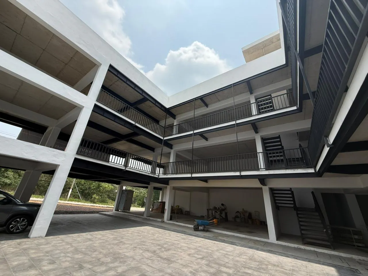 Local Comercial Spot2