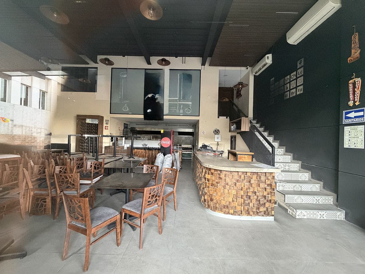 Local Comercial Spot2