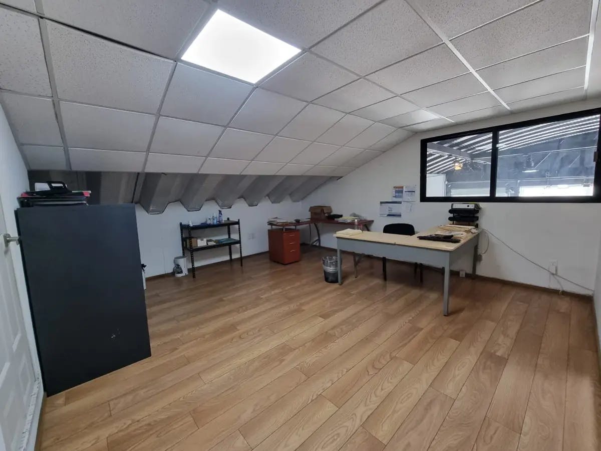 Local Comercial Spot2