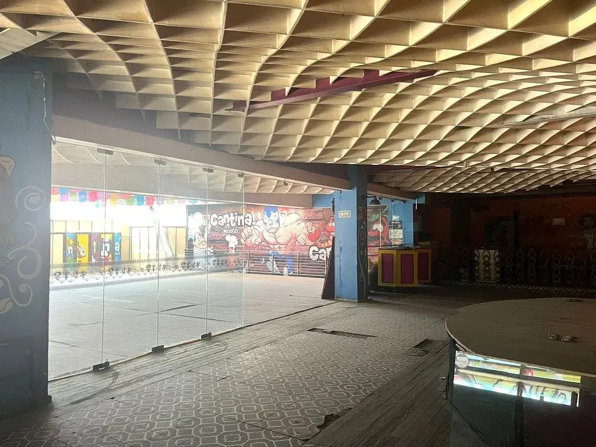 Local Comercial Spot2