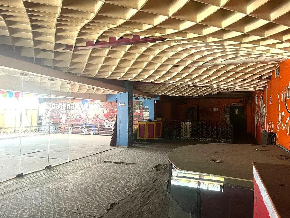 Local Comercial Spot2