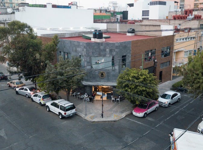 Local Comercial Spot2