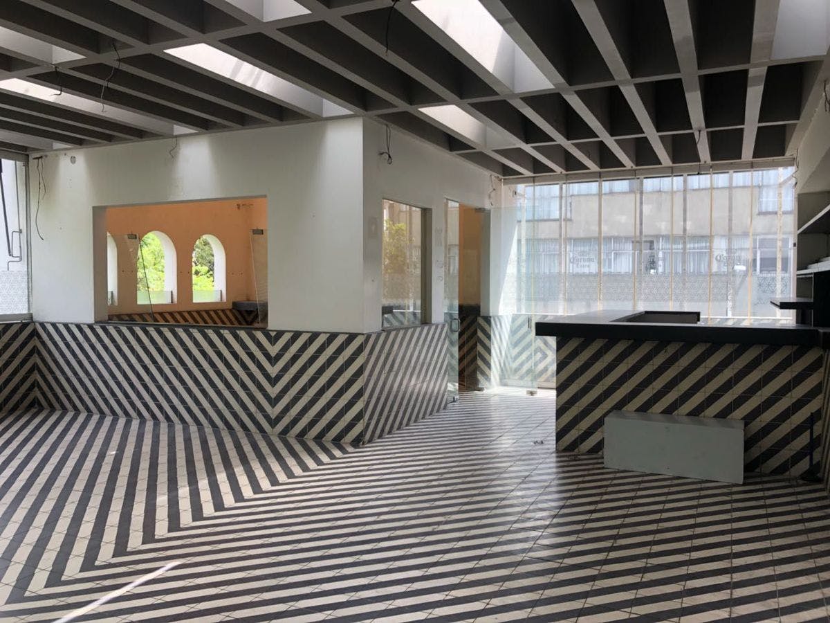 Local Comercial Spot2