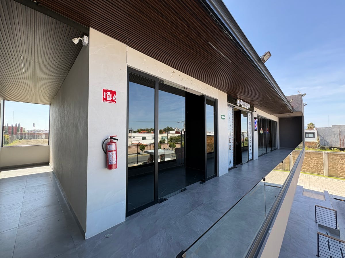 Local Comercial Spot2