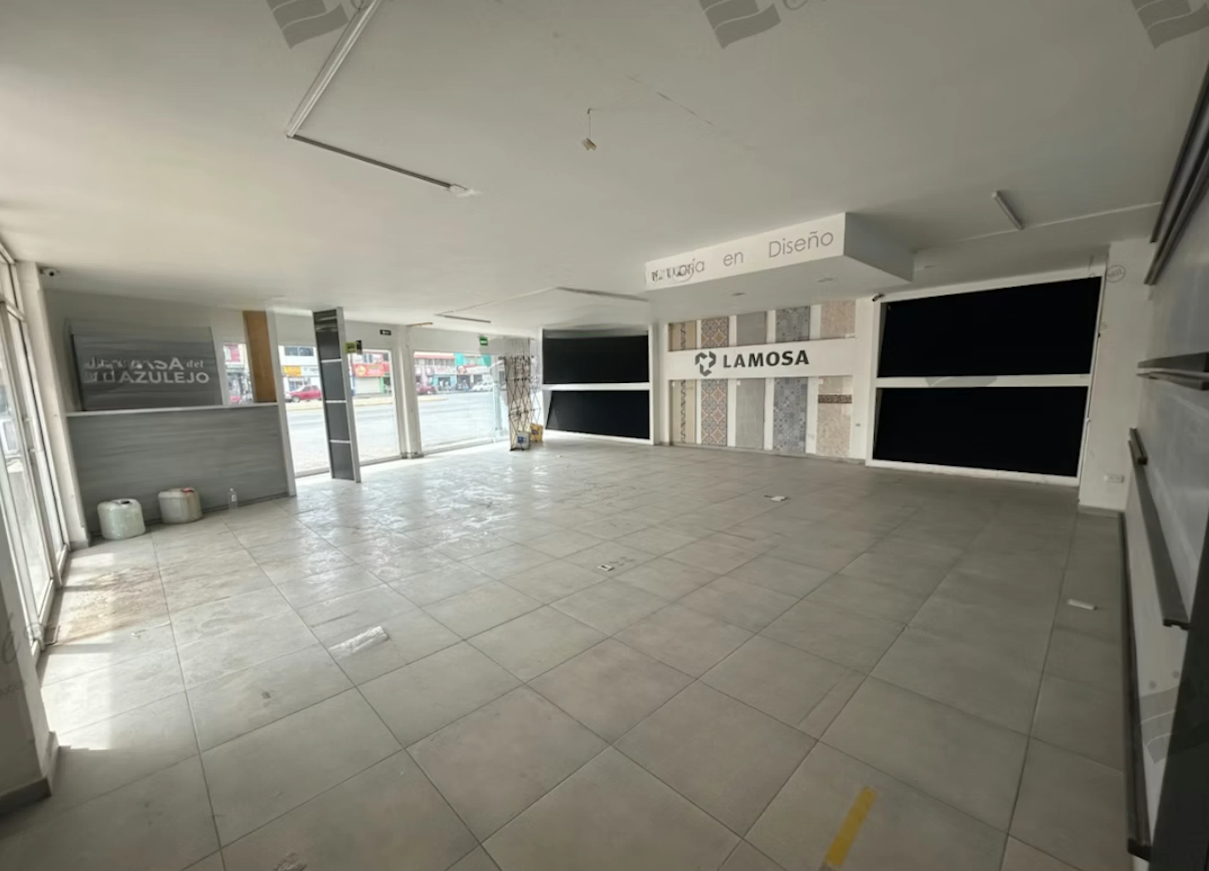 Local Comercial Spot2