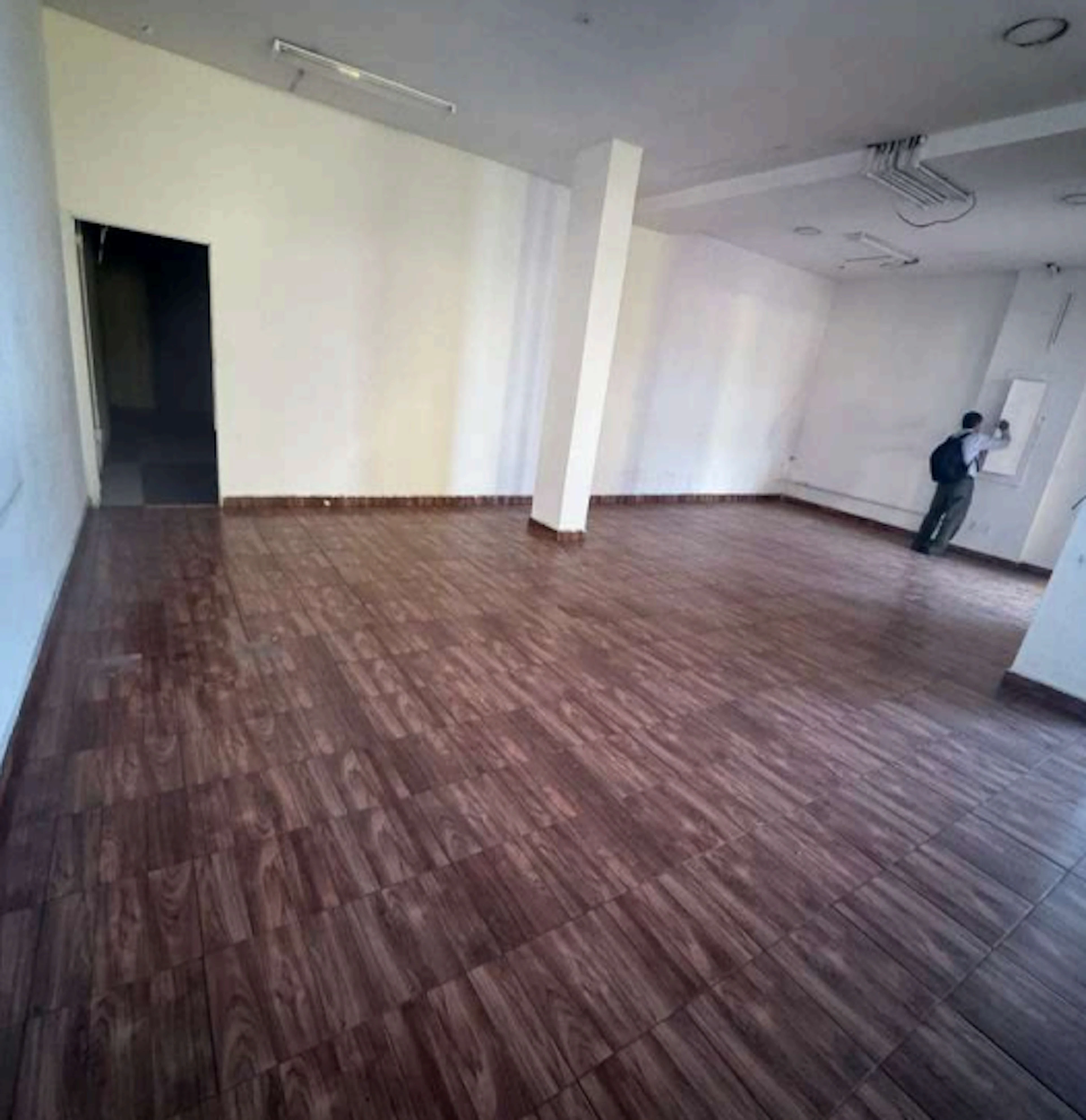 Local Comercial Spot2