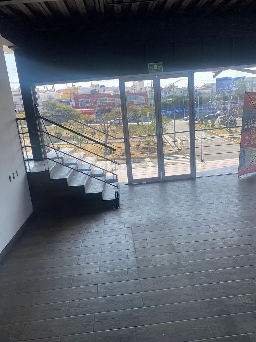 Local Comercial Spot2