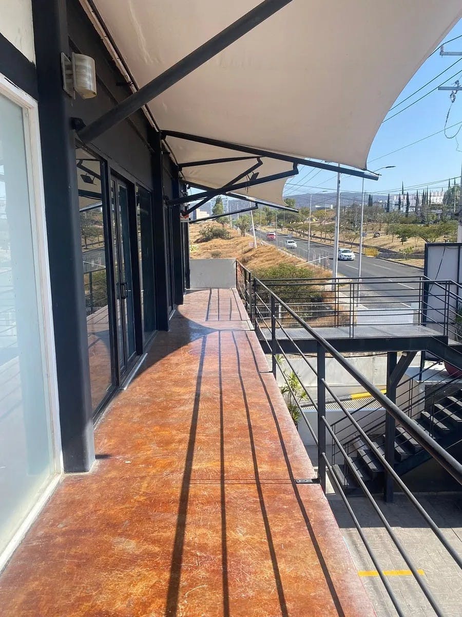 Local Comercial Spot2