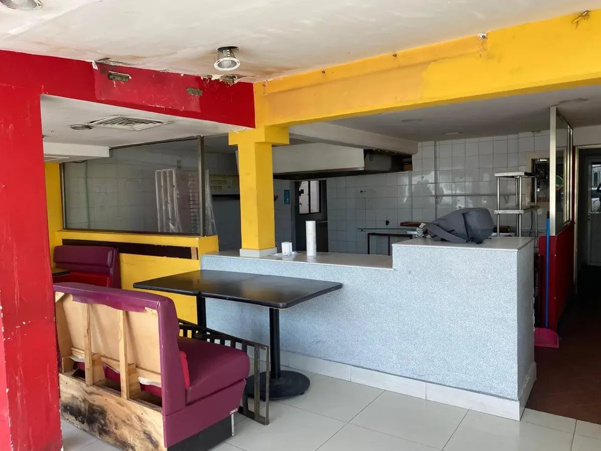 Local Comercial Spot2