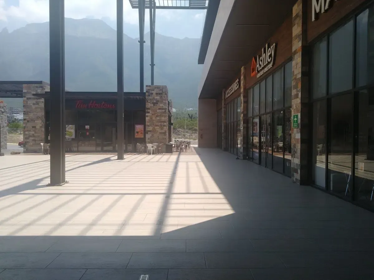 Local Comercial Spot2