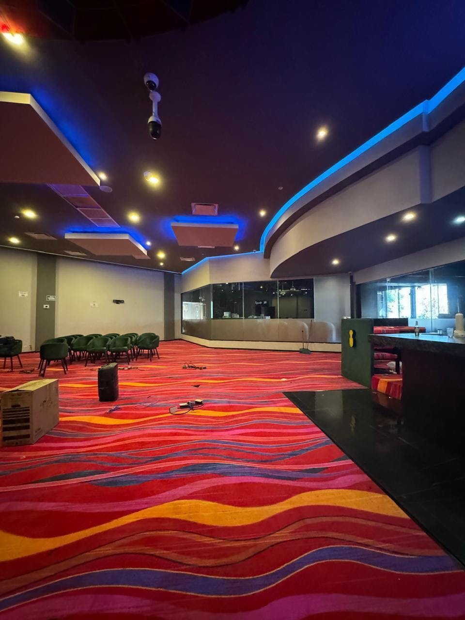 Local Comercial Spot2