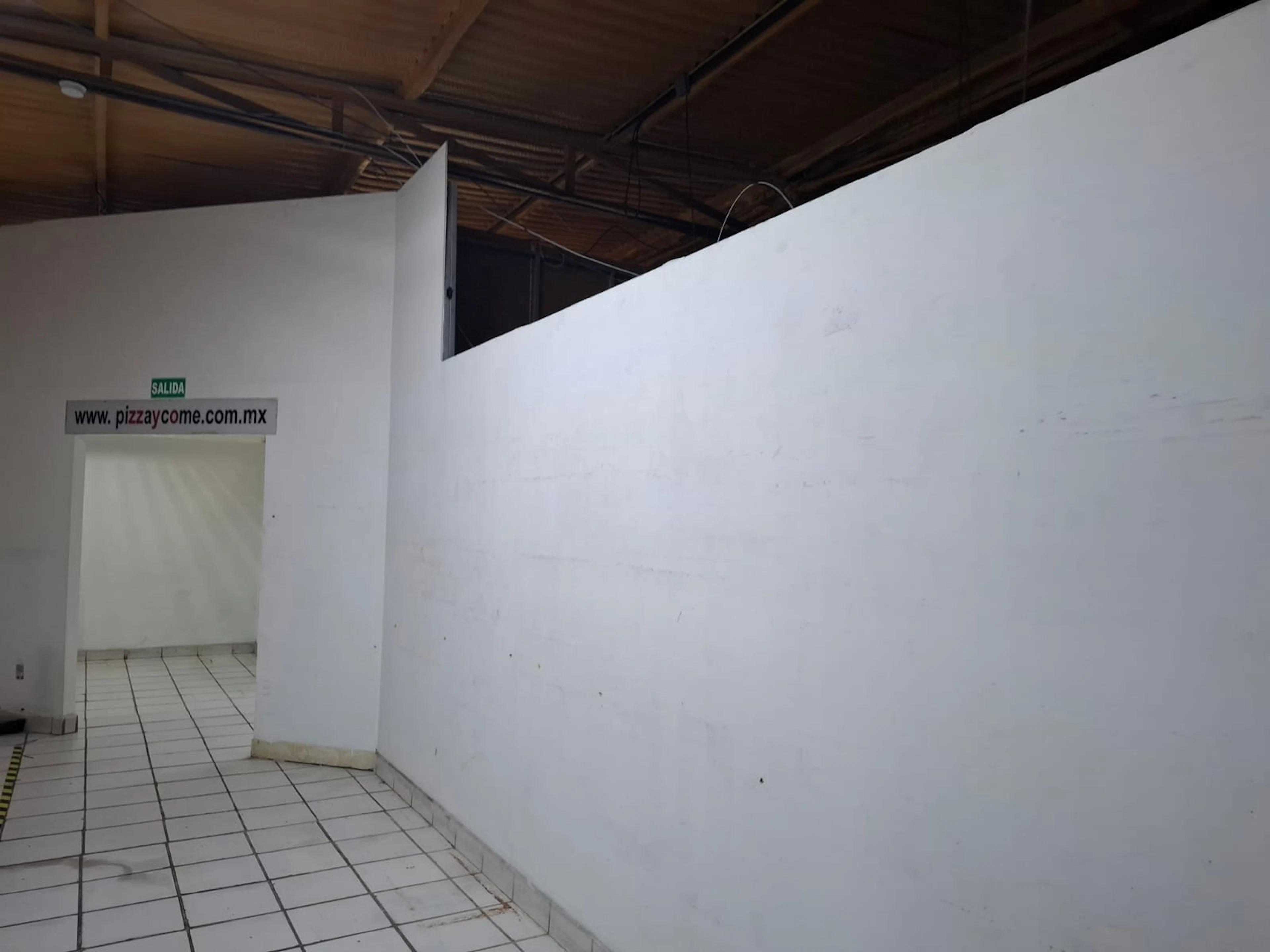 Local Comercial Spot2