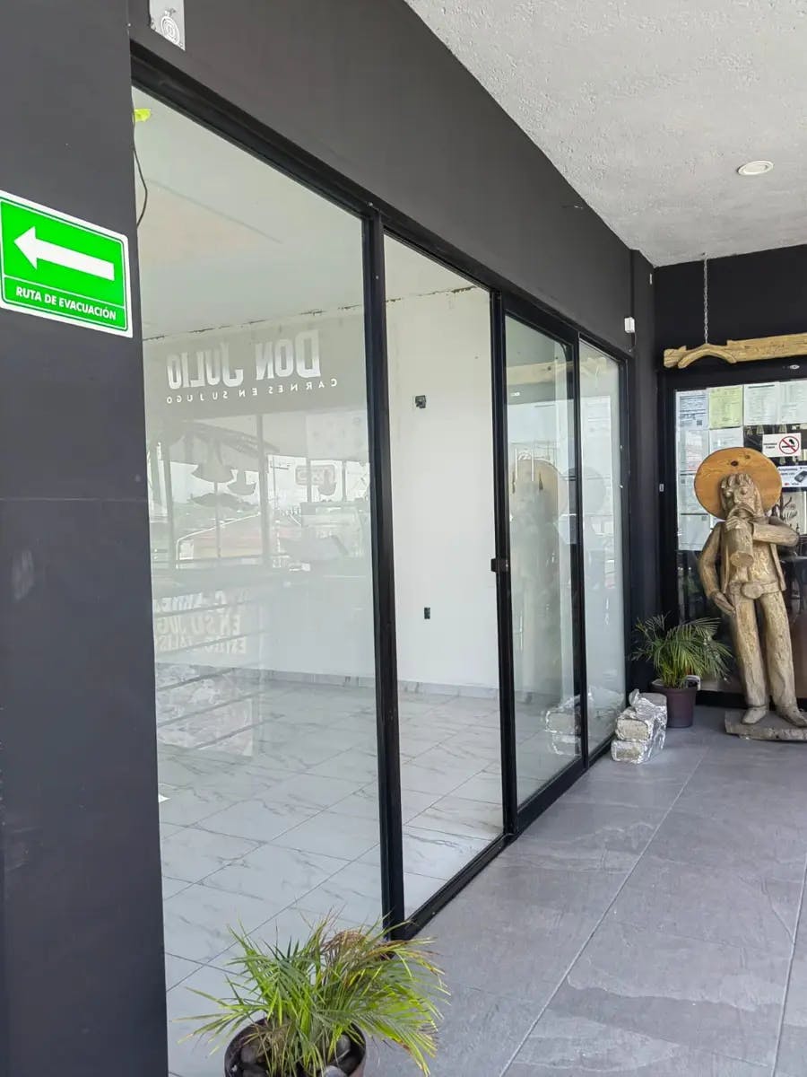 Local Comercial Spot2