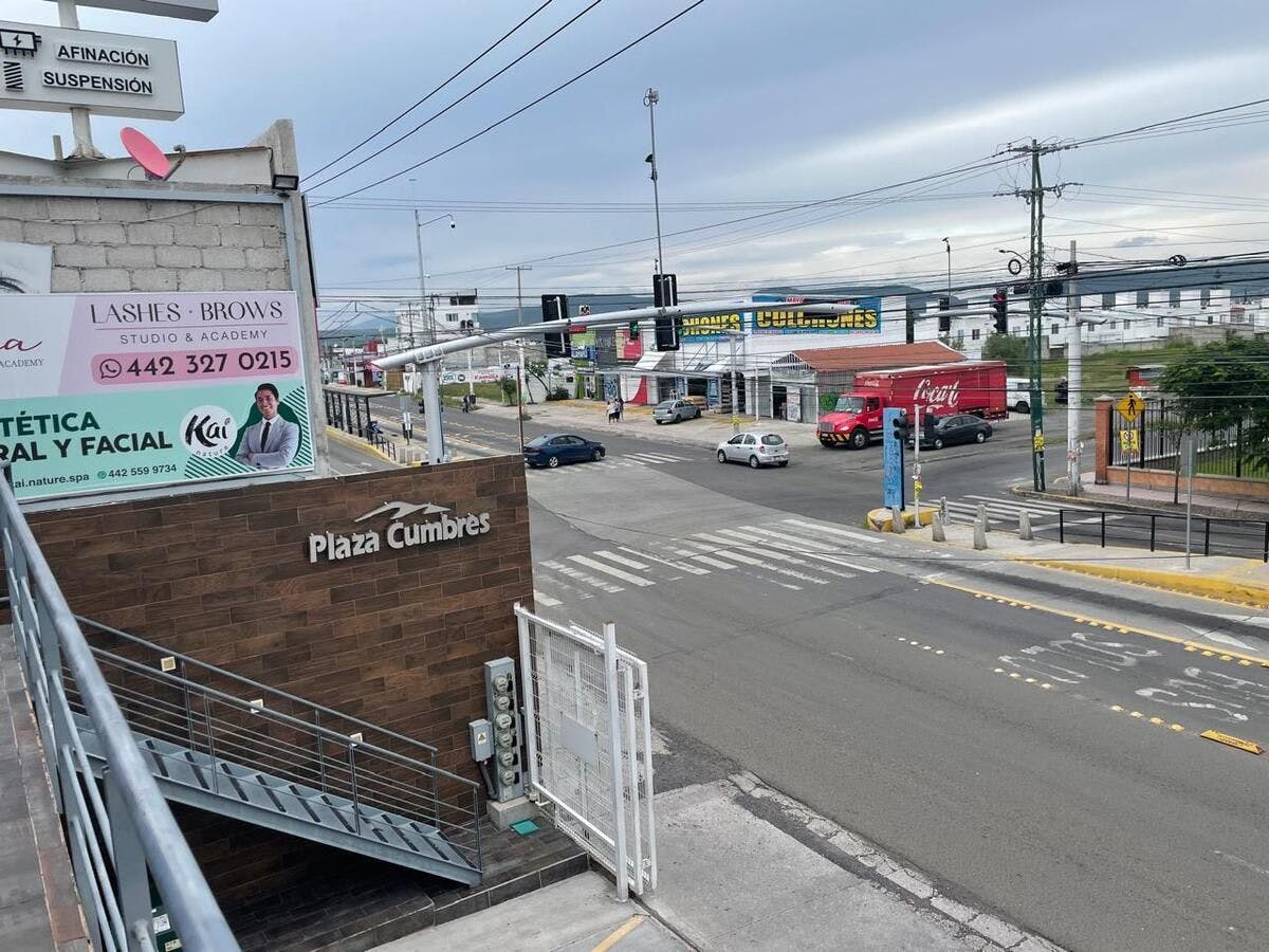 Local Comercial Spot2