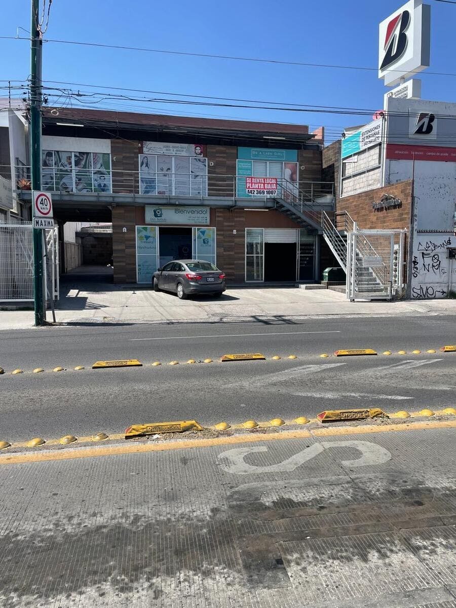 Local Comercial Spot2