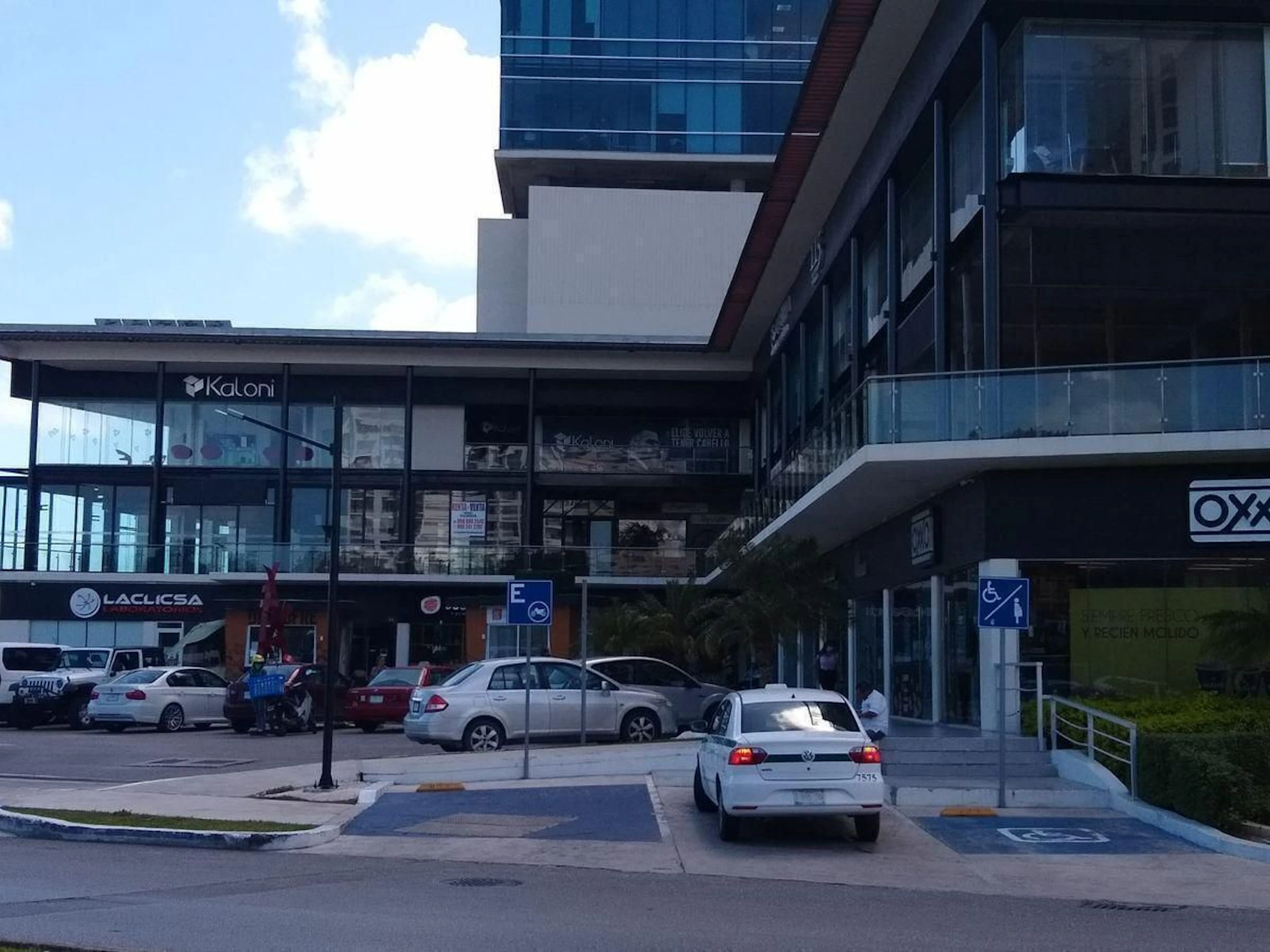 Local Comercial Spot2