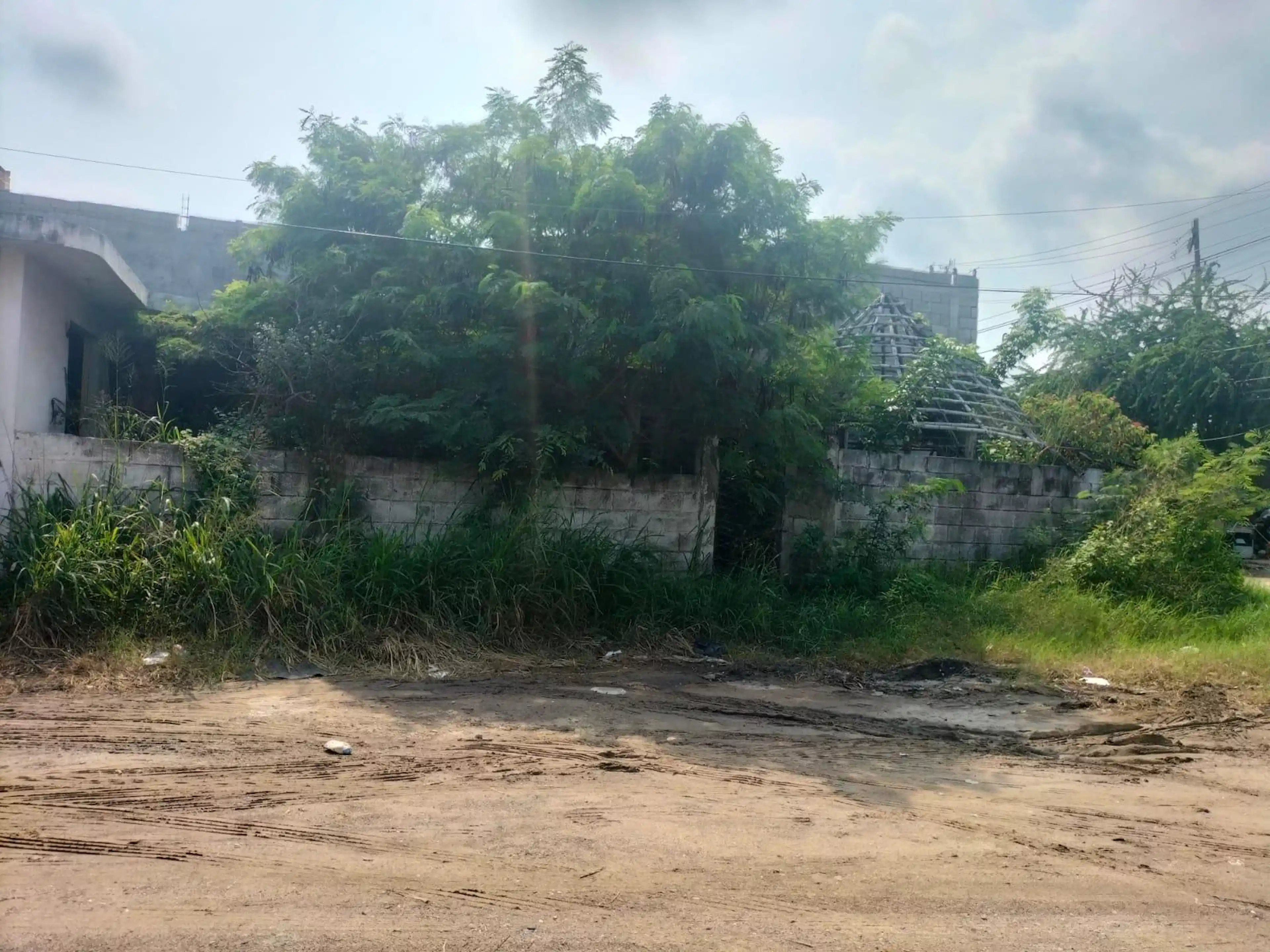 Terreno En Venta En Col. Villas De Altamira, Tamaulipas.