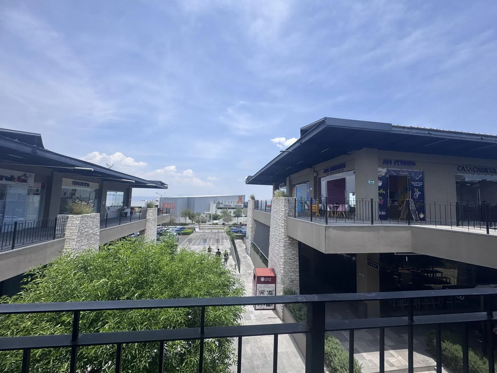 Local Comercial Spot2