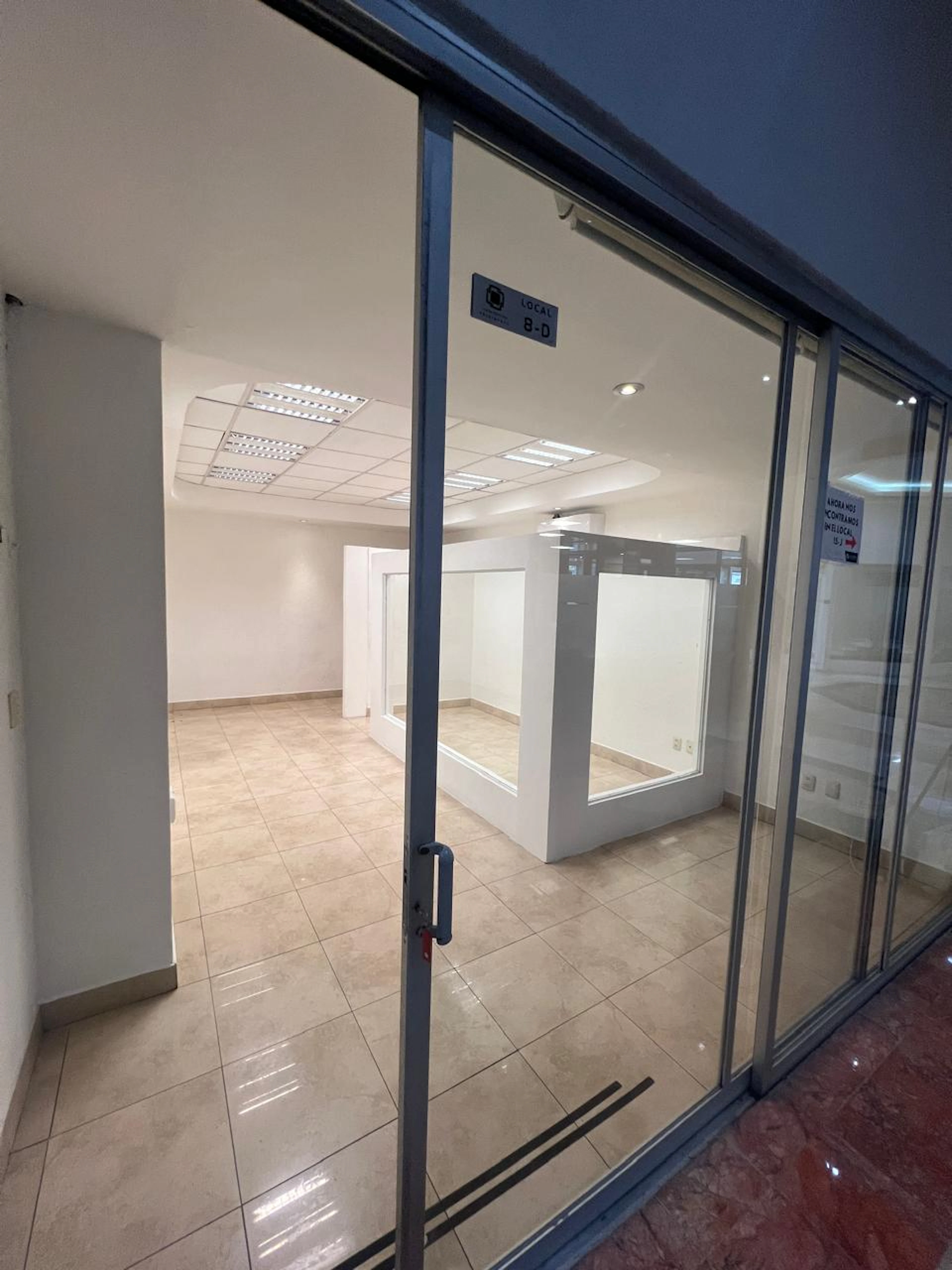 Local Comercial Spot2