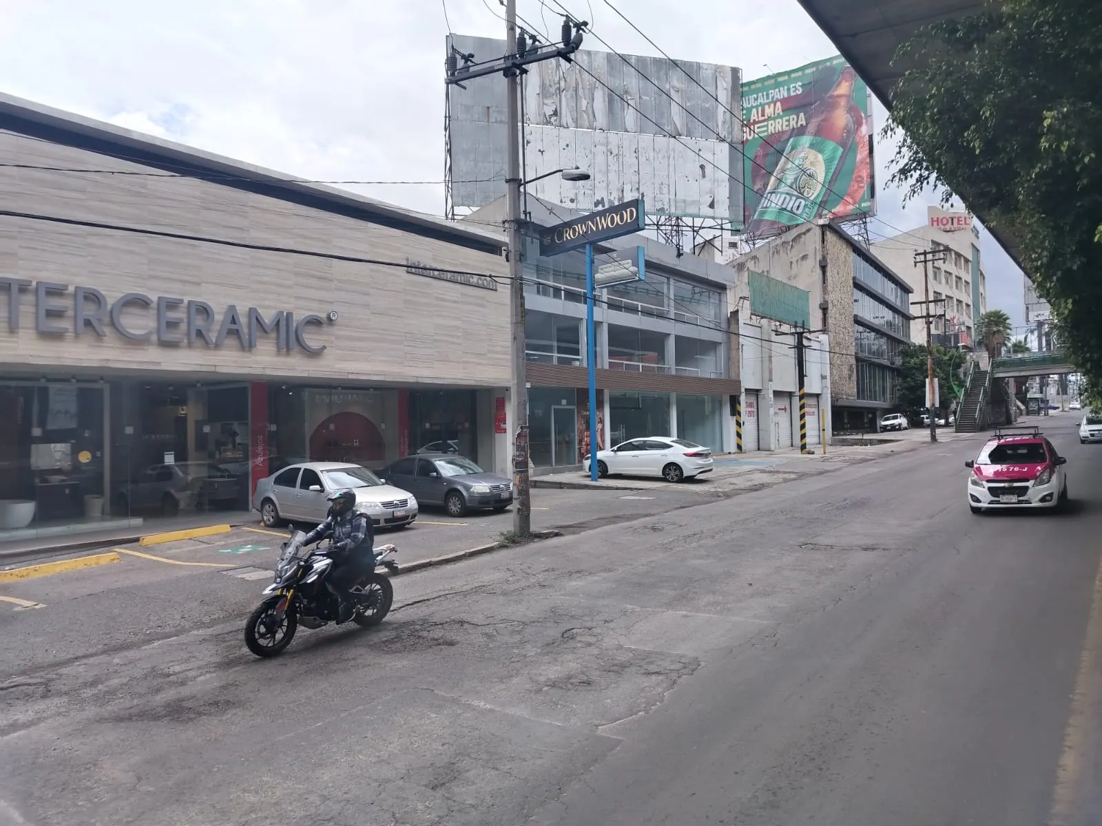 Local Comercial Spot2