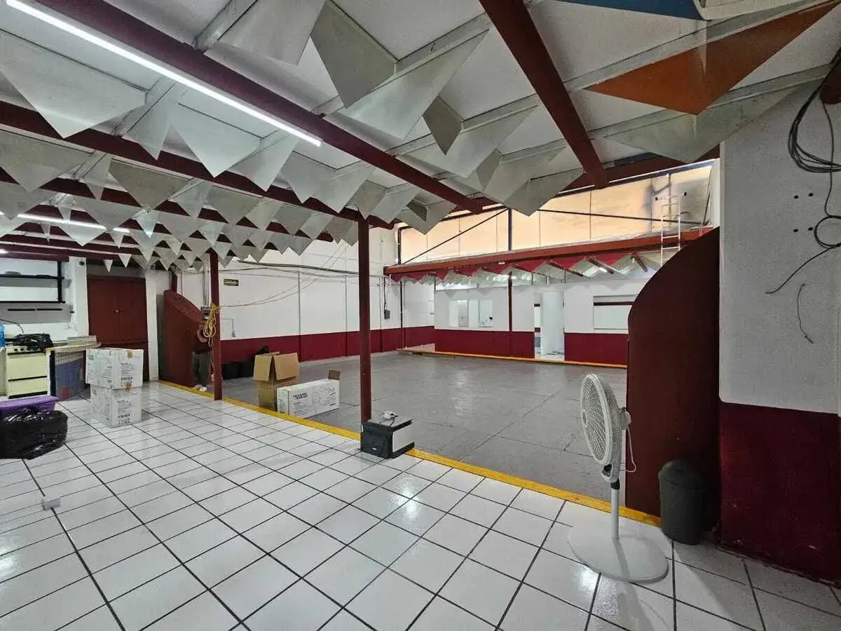 Local Comercial Spot2