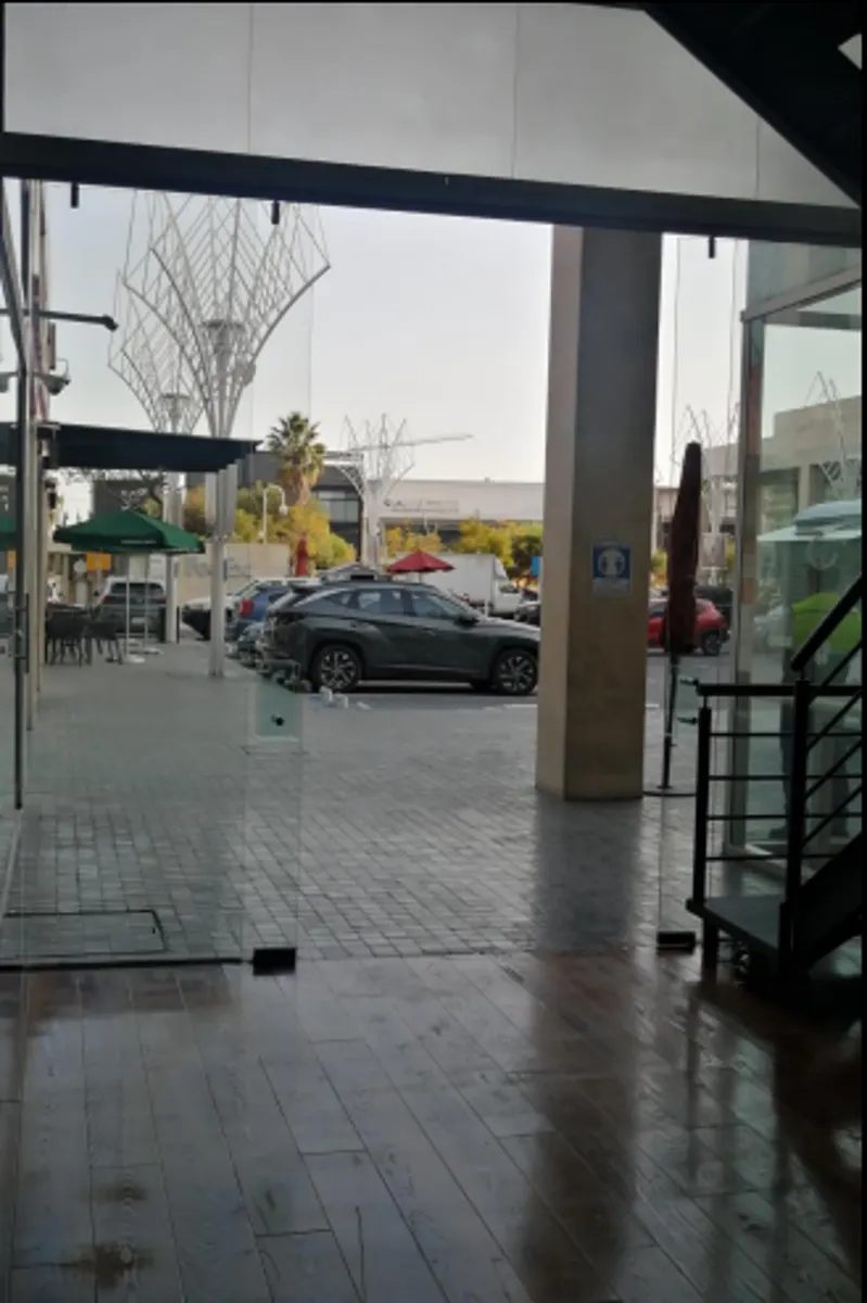 Local Comercial Spot2