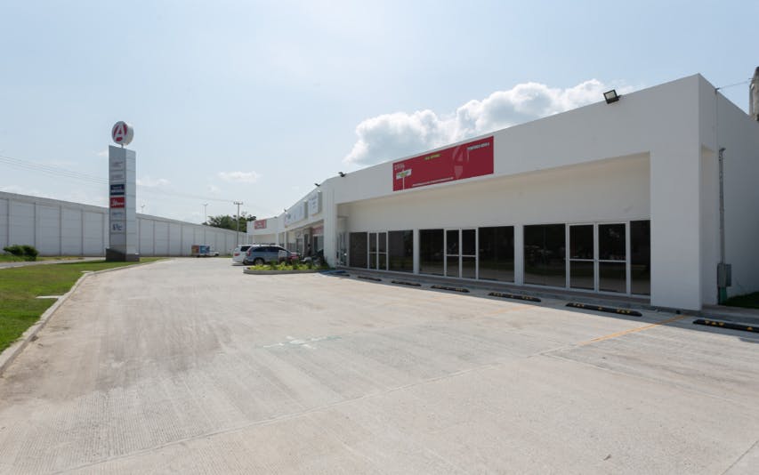 Local Comercial Spot2