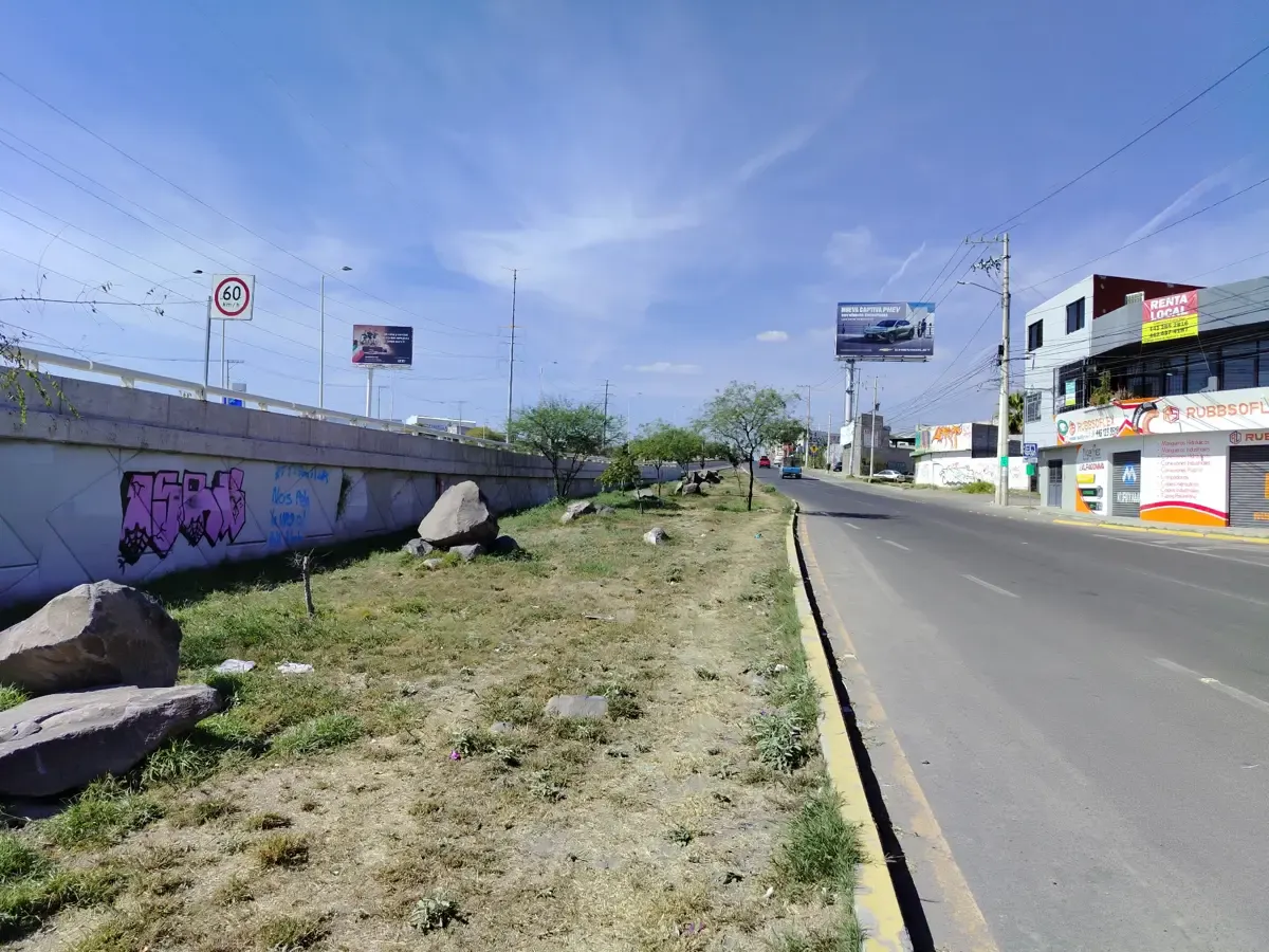 Local Comercial Spot2