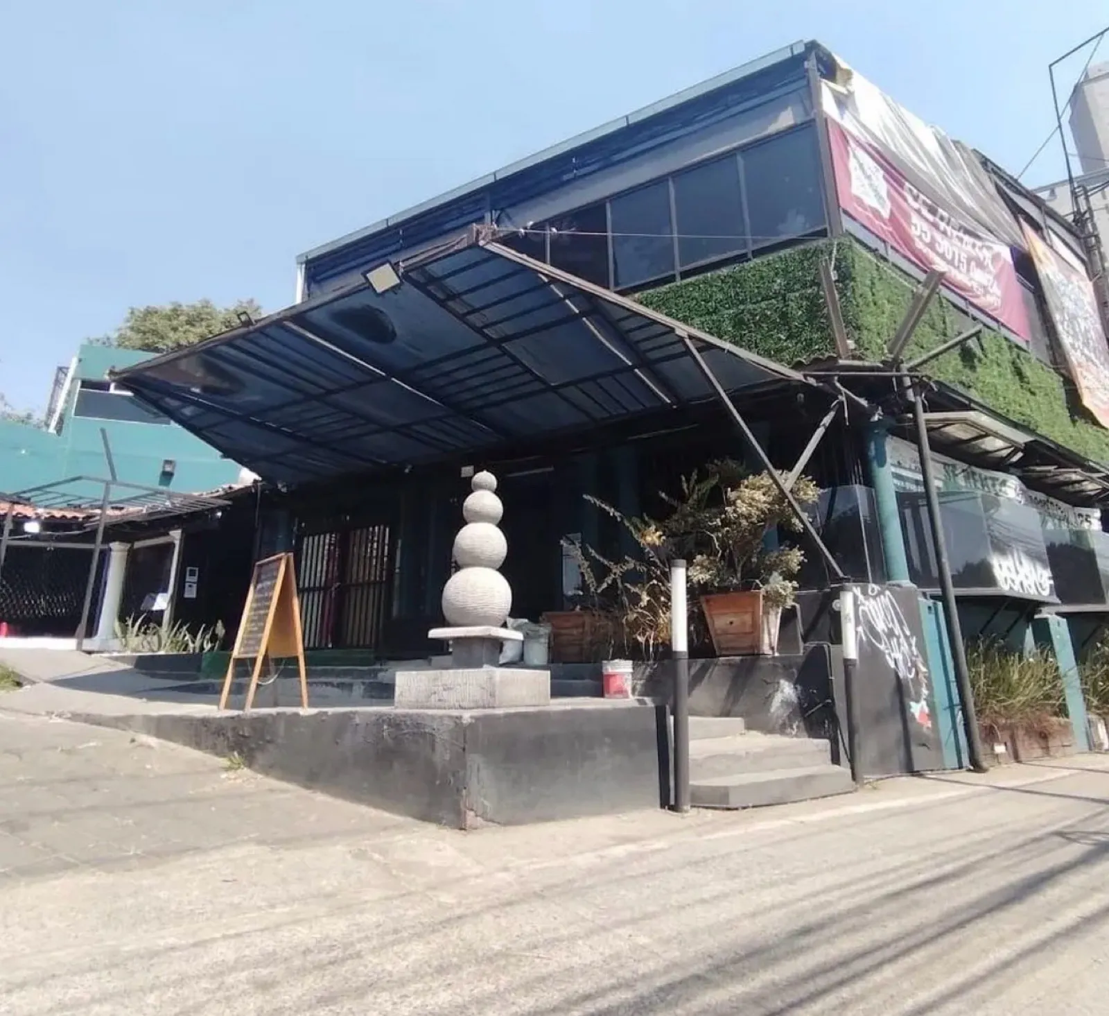 Local Comercial Spot2
