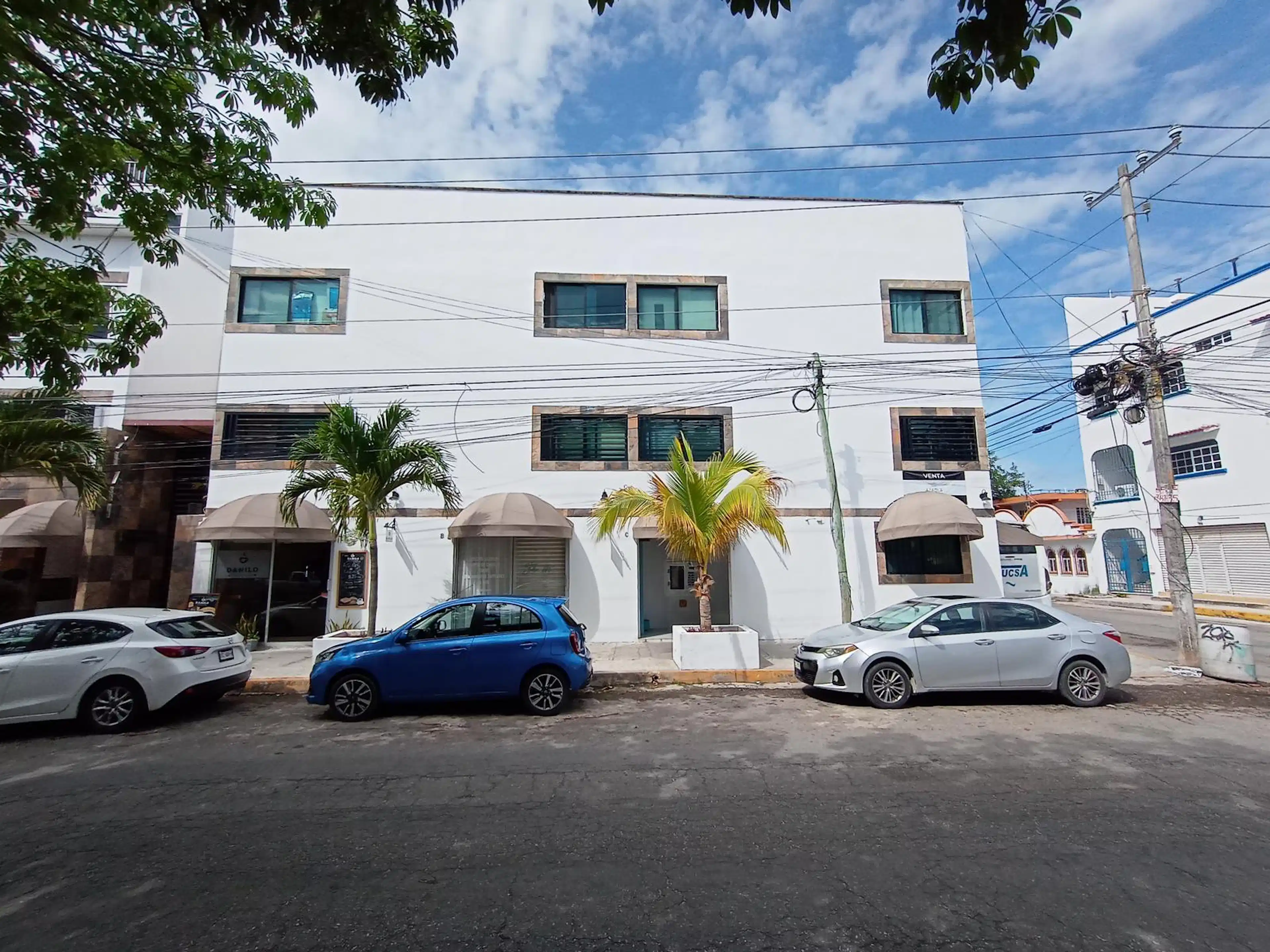 Edificio De Departamentos En Venta Esquina Av. Colosio Playa Del Carmen P4405 S/n