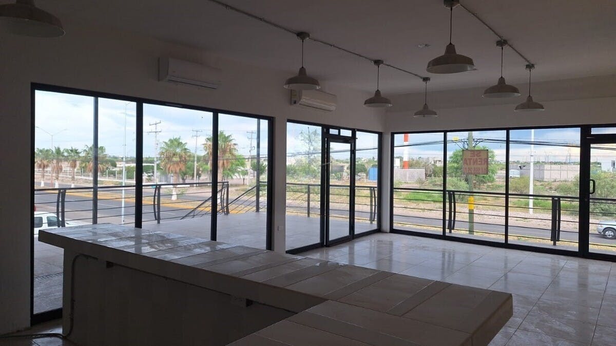 Local Comercial Spot2