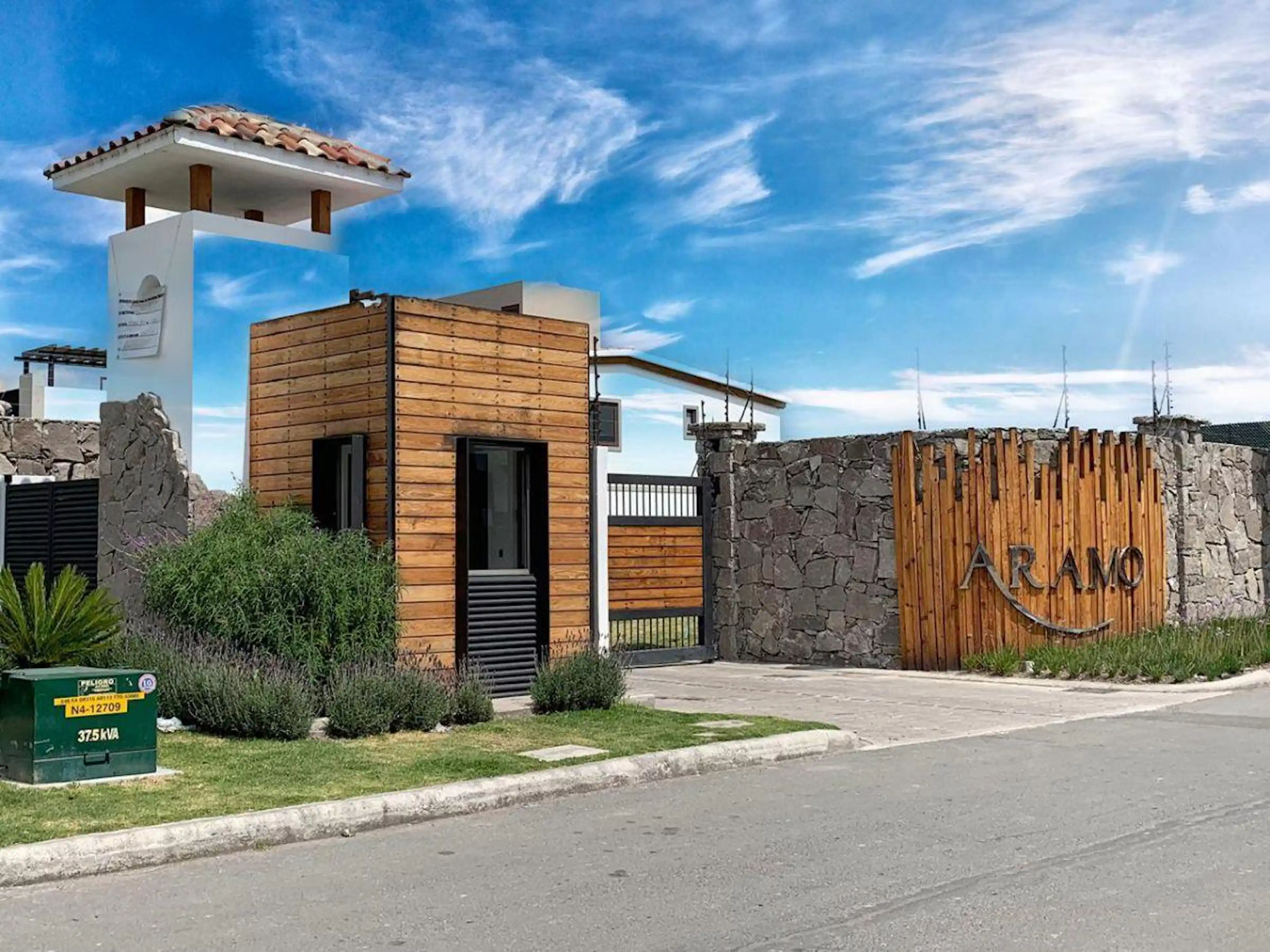 TERRENO EN VENTA CONDADO DEL VALLE SECCIÓN ARAMO METEPEC