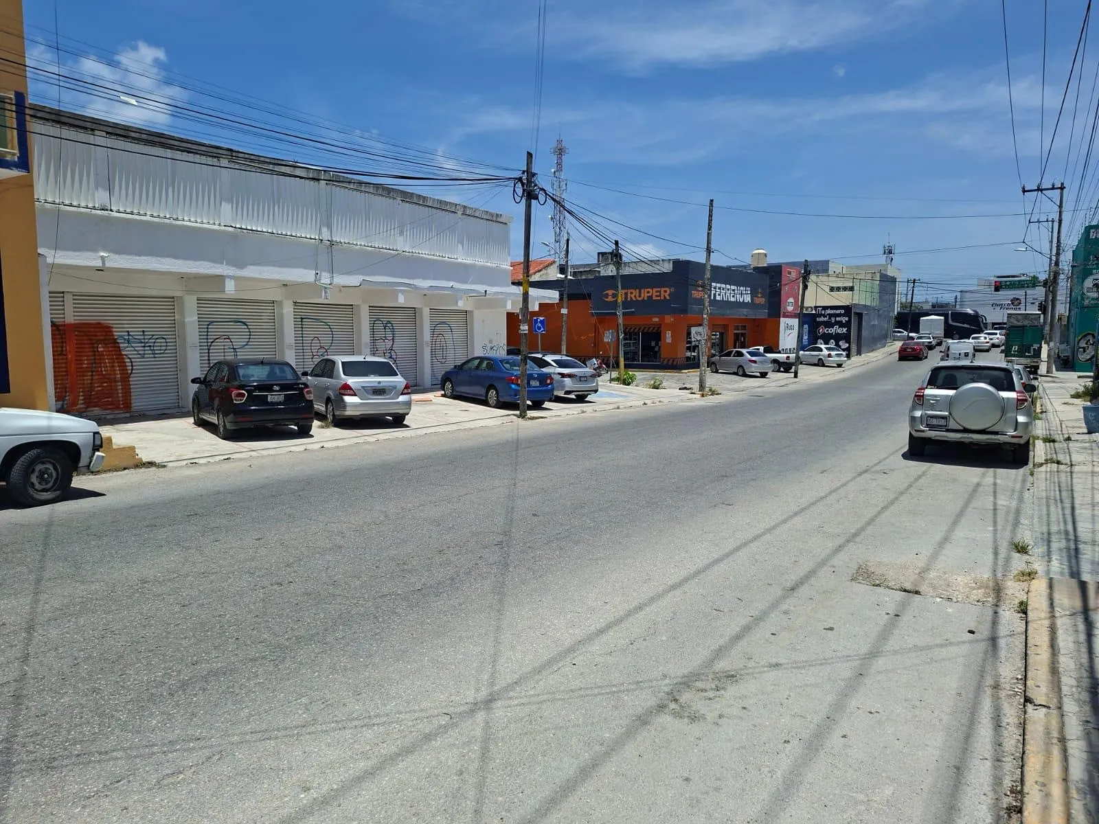 Local Comercial Spot2