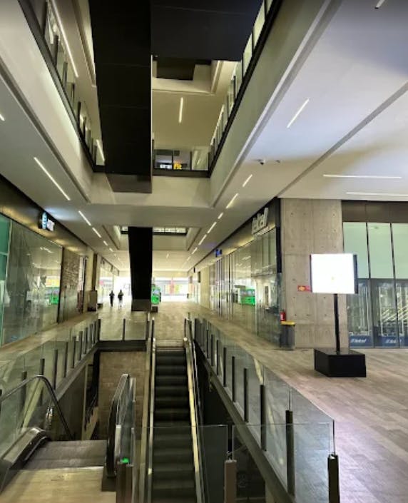 Local Comercial Spot2