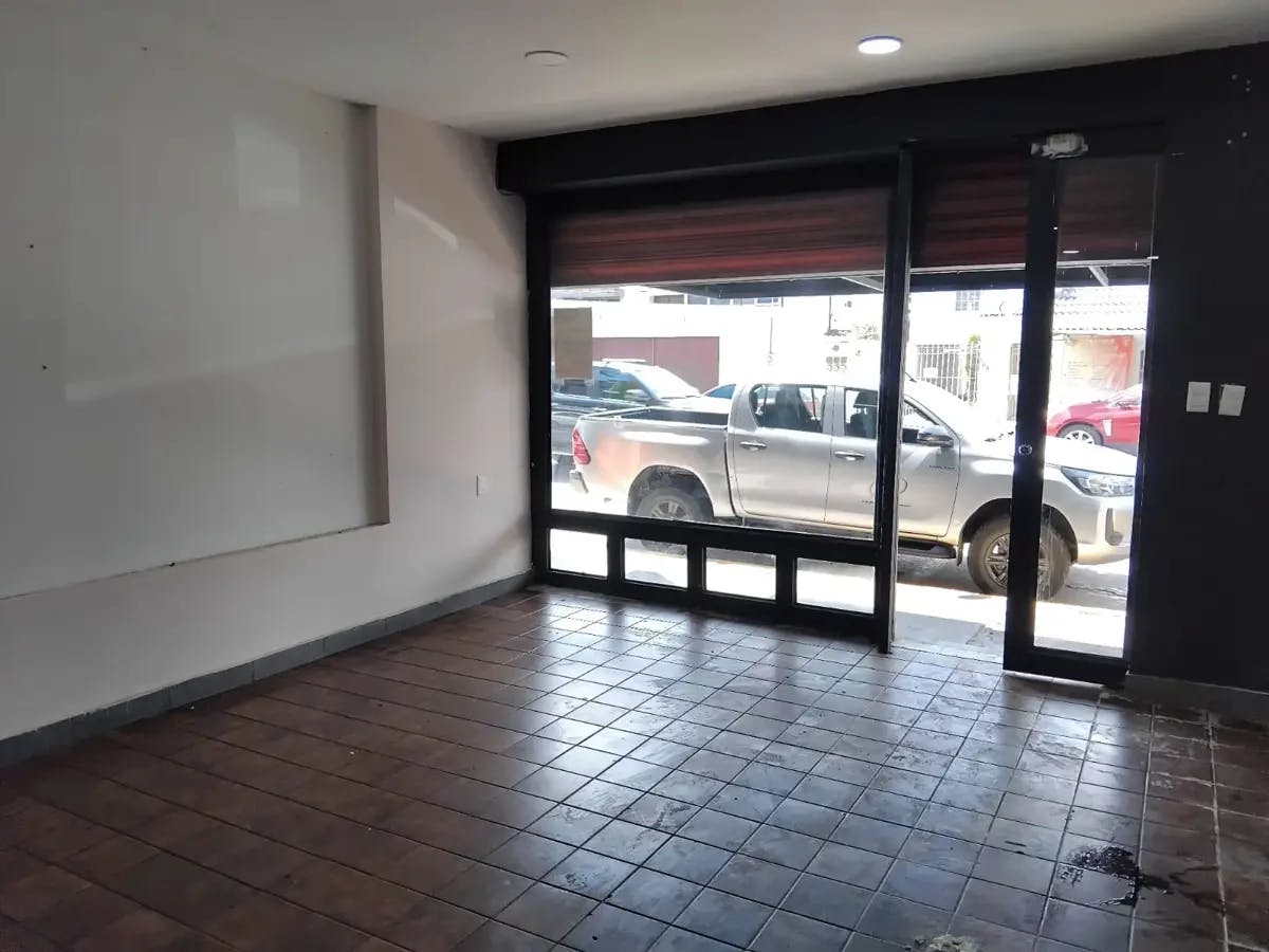 Local Comercial Spot2