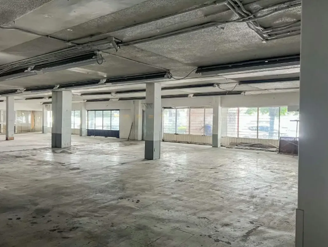 Local Comercial Spot2