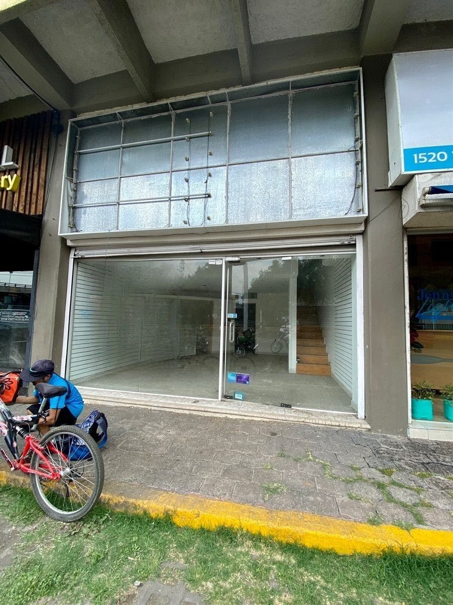 Local Comercial Spot2