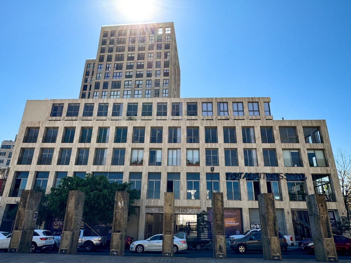 Local Comercial Spot2