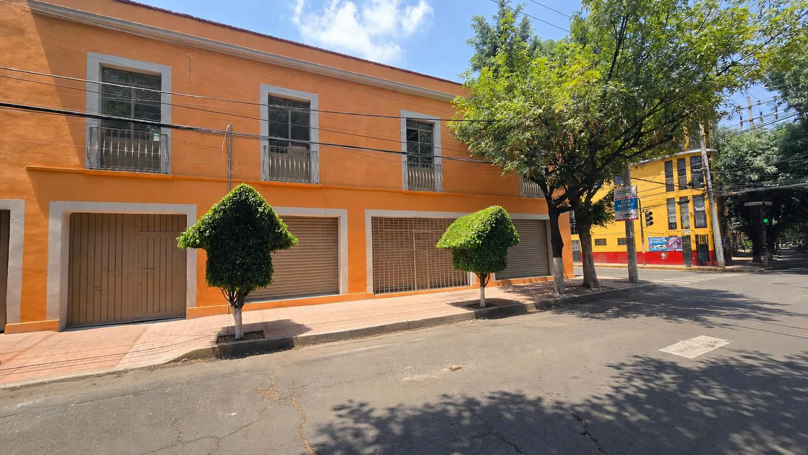 Local Comercial Spot2
