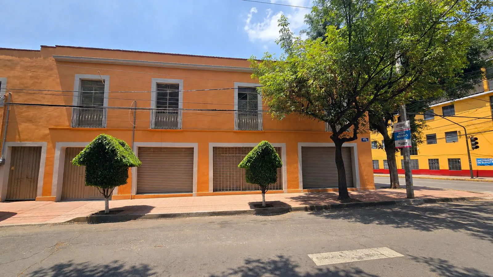 Local Comercial Spot2