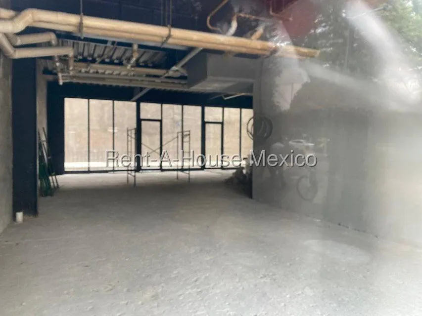 Local Comercial Spot2