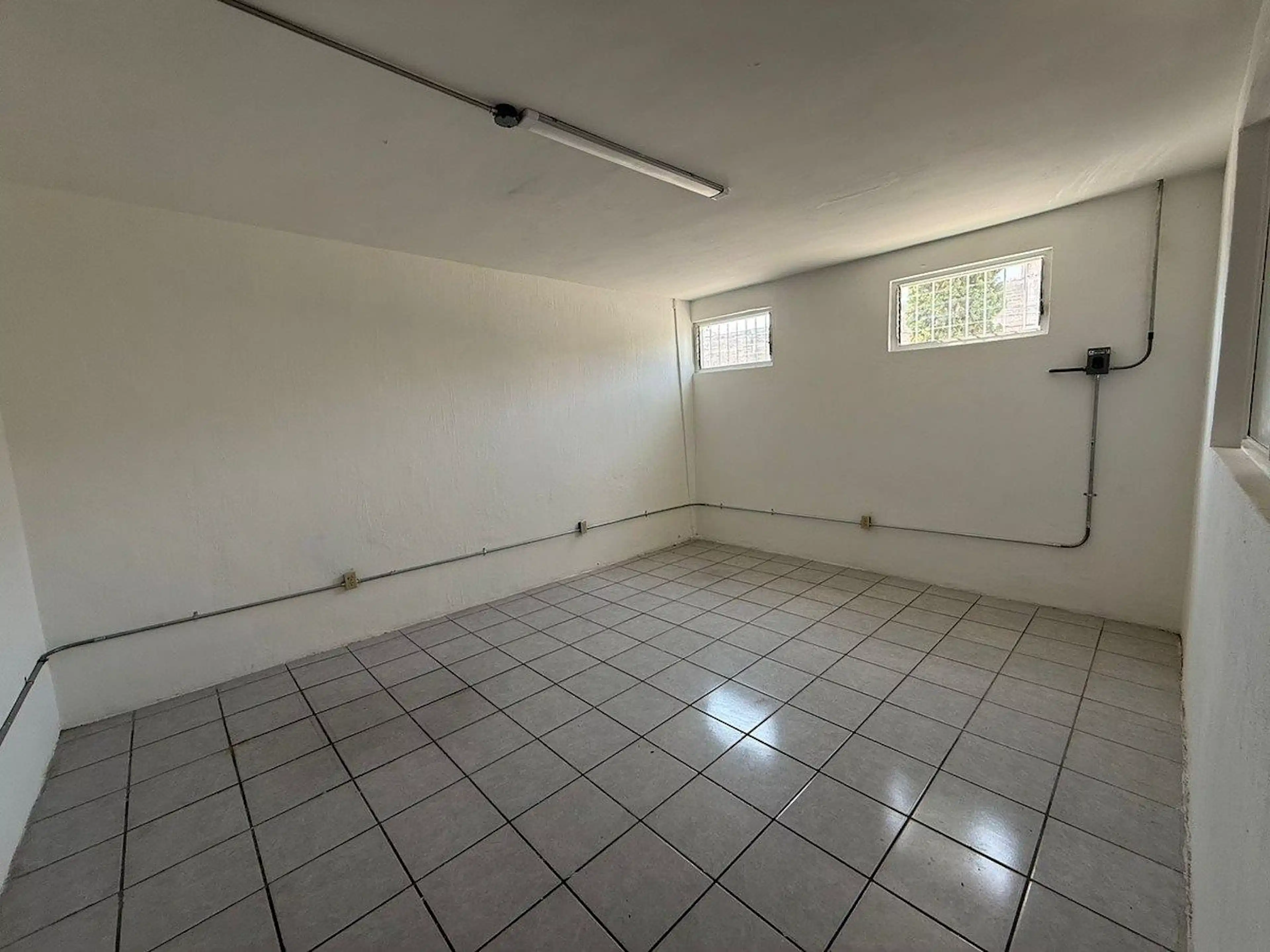 BODEGA EN RENTA EN LAZARO CARDENAS
