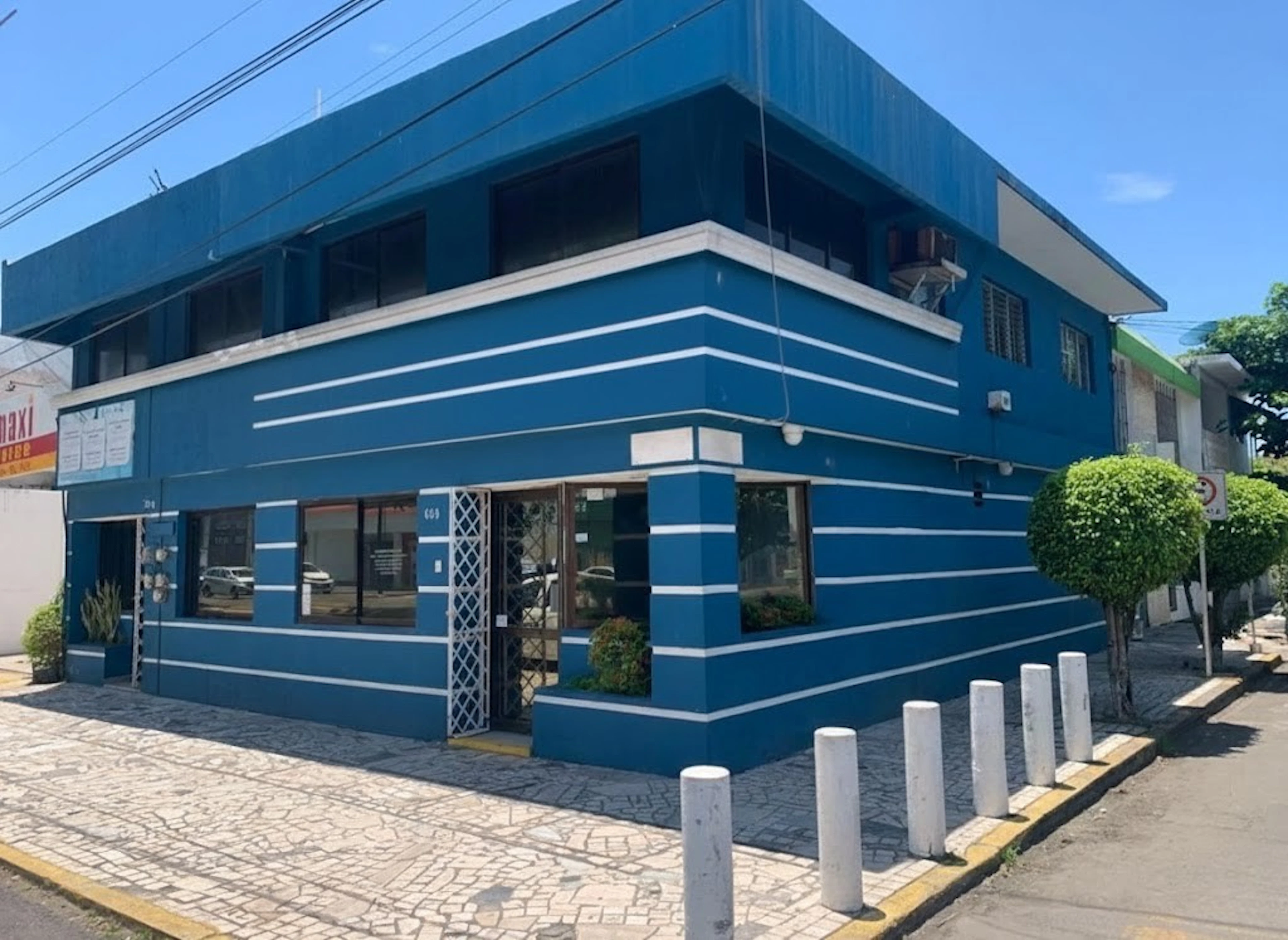 Local Comercial Spot2