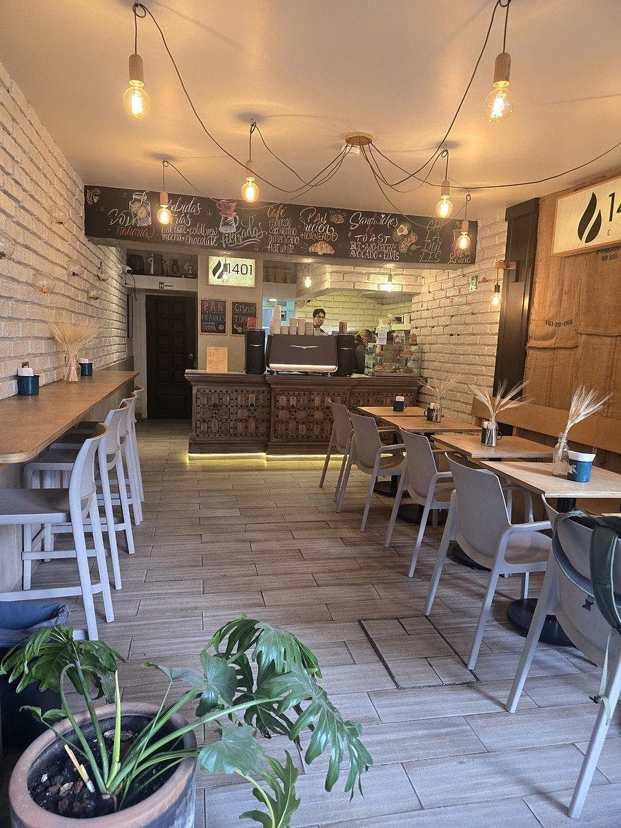 Local Comercial Spot2