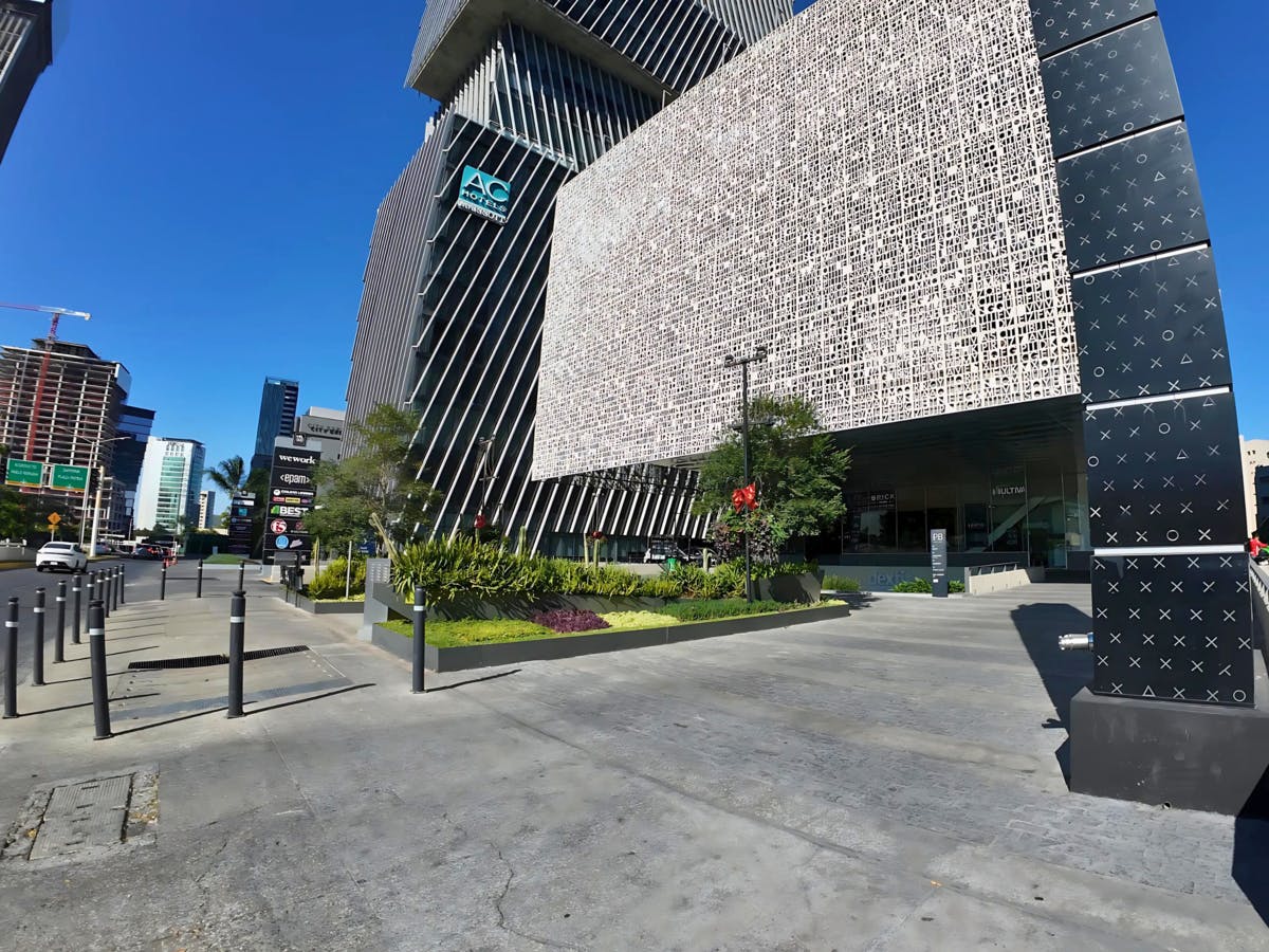 Local Comercial Spot2