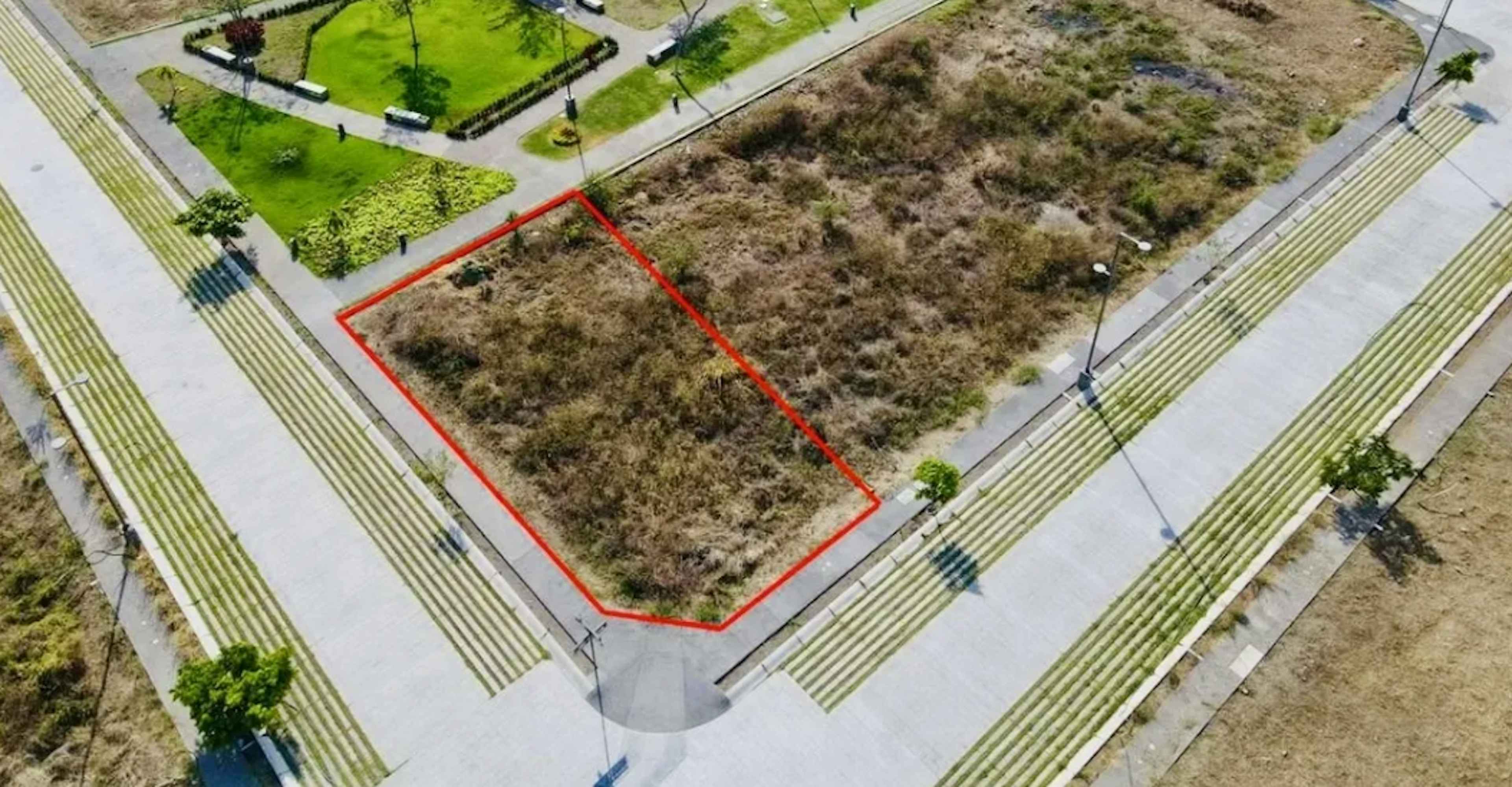 Venta Terreno Esquina Colinda Con Área Verde En Residencial Merit Norte Colima